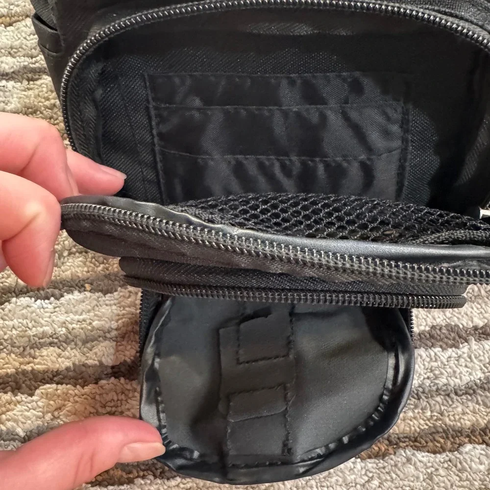 Eastsport Black Y2K Fanny Pack Outdoor Bag Adjustable Shoulder Strap Travel Case